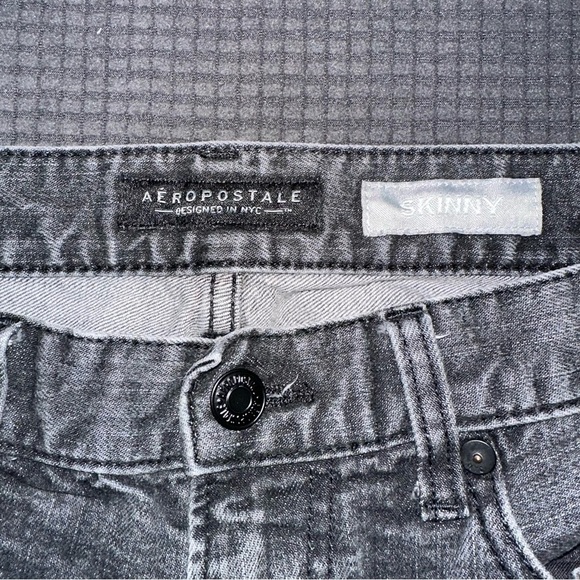 Aeropostale Men's Charcoal Skinny Jeans - Picture 2 of 5